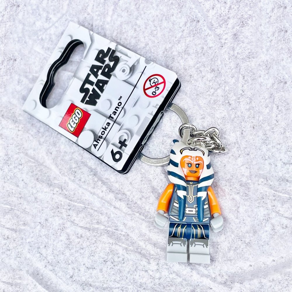 LEGO 854186 Star Wars Ahsoka Tano Rebel Minifigure Keychain Brand New in Hand